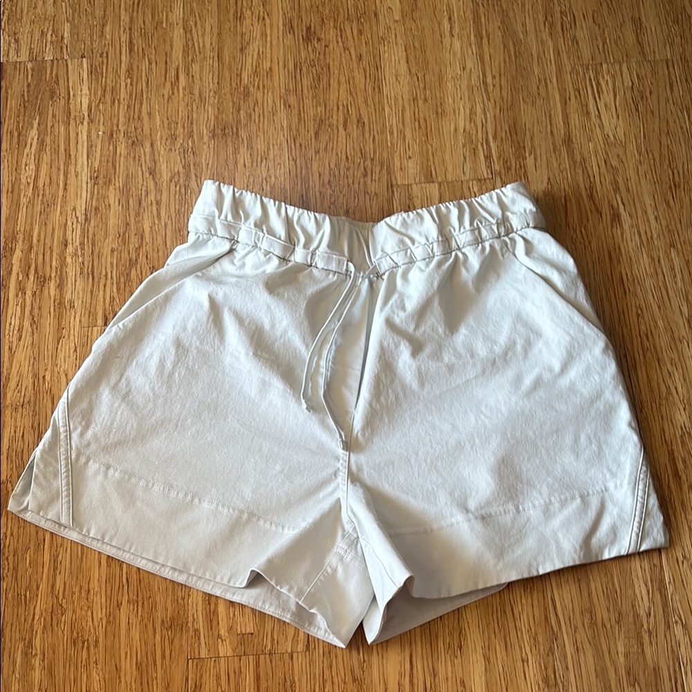 Lululemon Tan Shorts